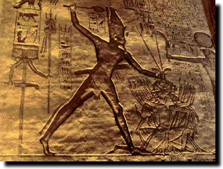 Victoire du Ramses II sur ses ennemis, temple de Ramses II ( Abou Simbel)